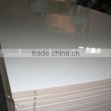 White glossy polyester overlay MDF in 1220*2440*3mm