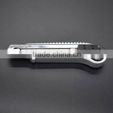Five Pcs Blades Two-tone Sliding Utility Knife With Fasten Lock on the Back photo-5