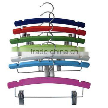 Chlidren wooden hanger wholesaler clothes hangers moon shape with clips