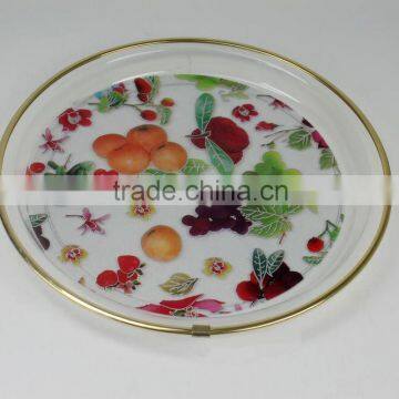 plastic round and fruit plate