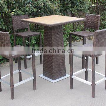 Набор мебели для бара из плетёного каната: стол и барные стулья photo-2