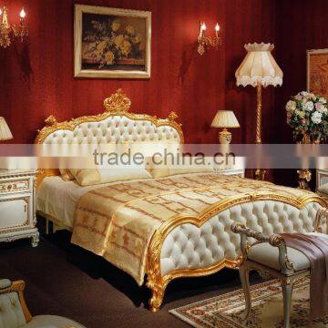 Luxury French Royal Palace 1.8M Wooden Hand Carved Openwork Double Bed photo-4