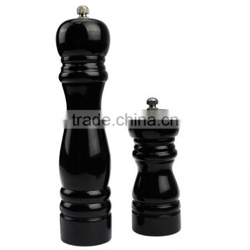 High quality manual black wooden pepper grinder