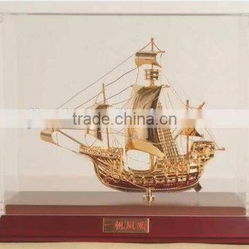 Luxury Shinning Sailing Boat , Ship Model For Home Decoration photo-3