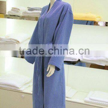 Cotton Yarn Dyed Bathrobe for Hotel and Spa photo-2