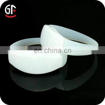 Small Items China Wholesale Promotional Party Flashing Remote Control Led Light up Wristband photo-4