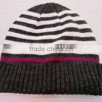 fashion lady acrylic stripe knitted hat/beanie