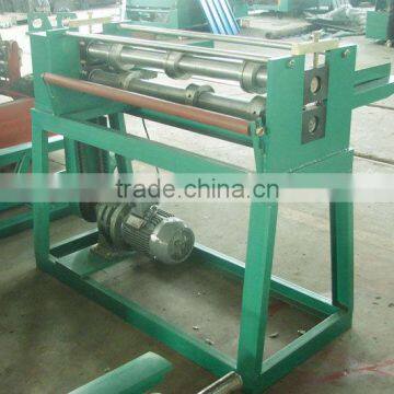 Simple colored steel sheet slitting machine