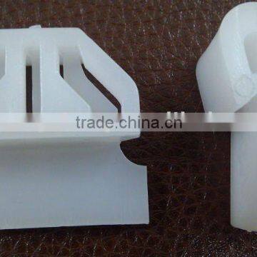 RS2304 Low carbon materials plastic spring clips