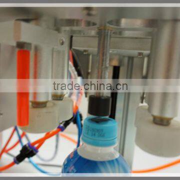 Semi Automatic Caps Twisting Machinery for Bottles Factory photo-4