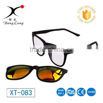 2016 Custom latest magnet reading glasses