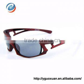 Sport sunglasses with optical lens