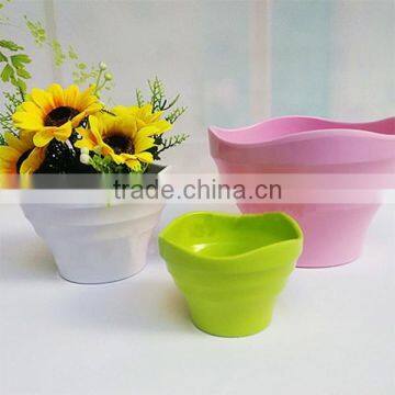 Unique Shape Resin Bright Color Flower Pot photo-3