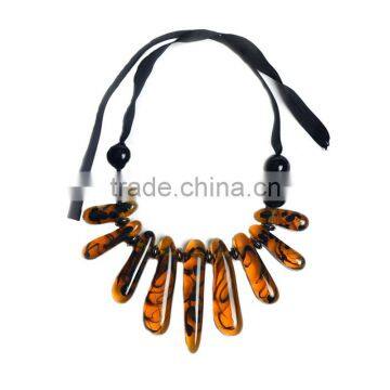 Europe and the United States Big Amber Resin Stone Pendant Woven Necklace photo-3