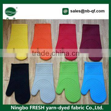 Silicone rubber high temperature kitchen oven mitt