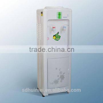 Electric home appliances water dispenser with ice maker
