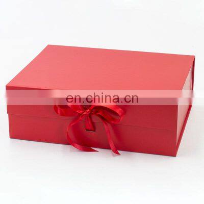 Deluxe stock ready dispatch cardboard red magnetic gift boxes with ribbon wholesale