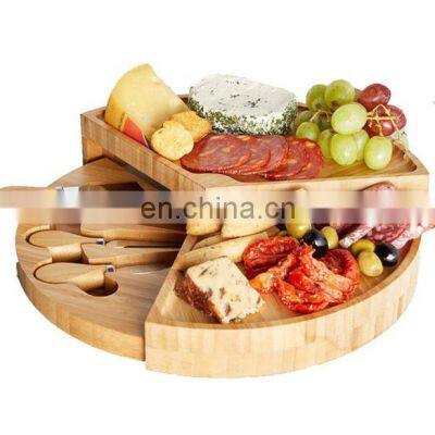 Hot Sell creative rotatable bamboo cheese knife Fruit tray cutting board set