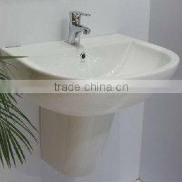 Round ceramic half pedestal Washbasin