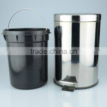 Stainless Steel Foot Pedal Waste Bin/ Dustbins photo-4