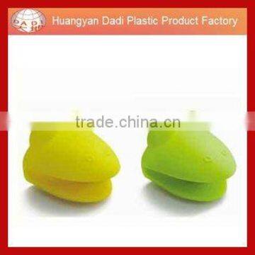 China Manufacturer Wholesale plastic pot holder 2016