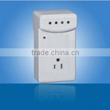 110V/220V power protector with single outlet