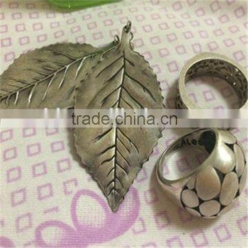 classical leaf plated casting metal pendant for bags,bead decoration accessory