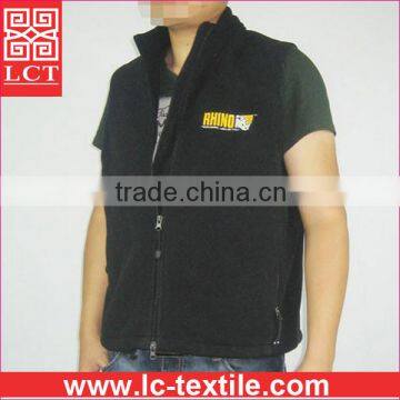 Wenzhou OEM factory direct sell high quality embroidery black men vest jacket fleece with zipper pockets for promotion(LCTU0050)