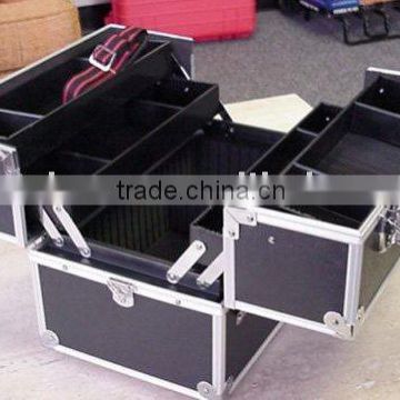 ALUMINUM 4 Tray Beauty Case with DIVIDERS