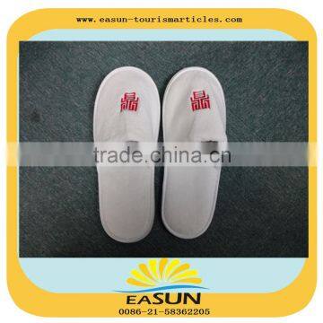 Cheap close and open toe chinese women embroidered slippers