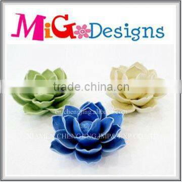 hot sales ceramic crafts gift lotus flower votive candle holder welcome OEM design