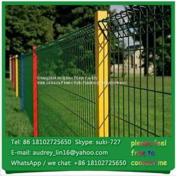 China Supply Customized Galvanized PVC Coated BRC Welded Wire Mesh Fence photo-2
