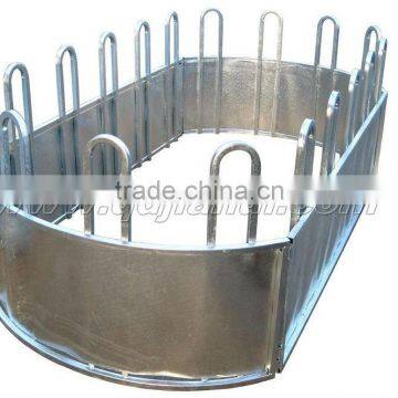 Livestock hay feeder for cattle and horse,corral feeder