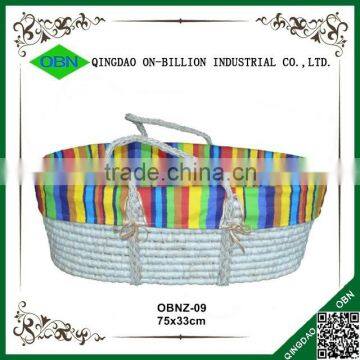 Corn husk baby carry basket with handle