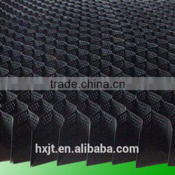 Eco Friendly HDPE Mesh Grid Geocells to Control Erosion Caused by Wind and Water Runoff and Provide Soil Stabilisation photo-3