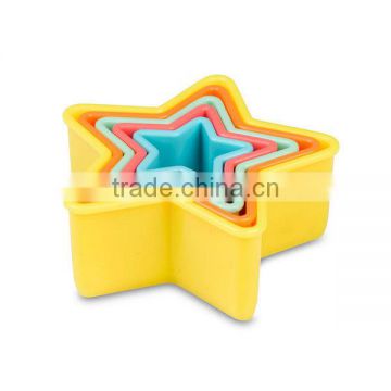 CC-6882 5-Pieces Colourful Plastic star shaped cookie cutter