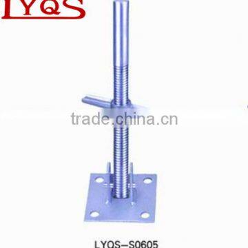 Swivel threaded tube universal base jack for scaffolding