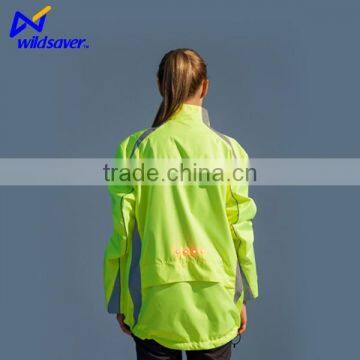 Outdoors Healthy Yellow Sports Jacket Breathable and Strechable With Led Flashing photo-4