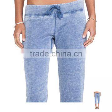 OEM/ODM Service Women Cropped Trousers Custom Sport Pants Snow Wash Pants in Guangzhou photo-3