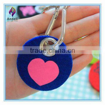 cheap promotional custom metal keychain with felt