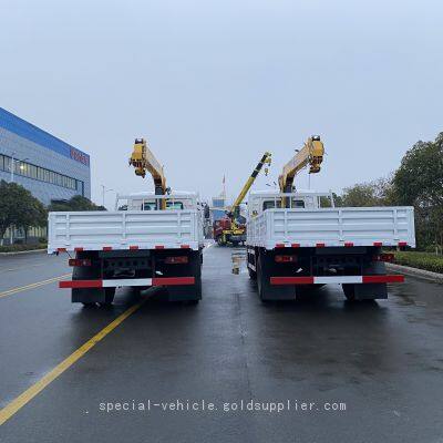 The 5-ton On-board Crane Adopts Dongfeng 4 * 2 Chassis