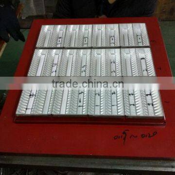 Plastic thermoforming machine mold