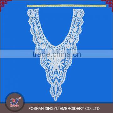 New fashion wholesale Promotional custom V shape embroidery neck desgin applique