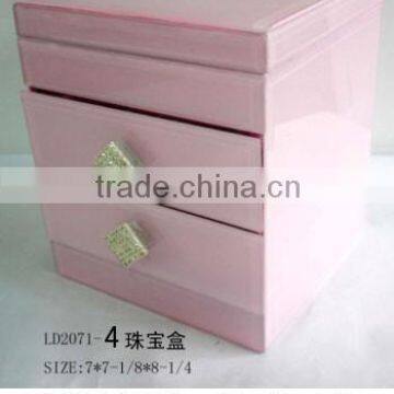 Pink drawers glass jewelry box