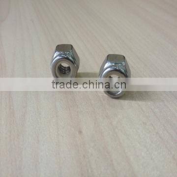 Low Carbon Steel Din985 Nylon Nut Zinc Plated photo-4