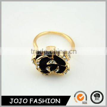 Women accessories gold engagement flower ring with crystal