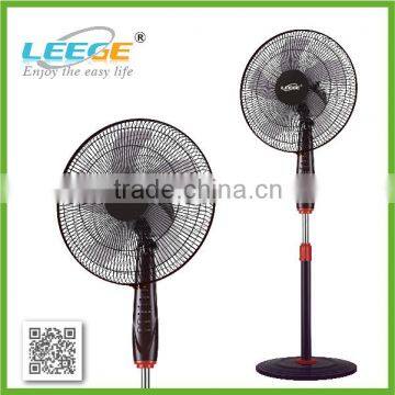 white and black 16" stand fan with remote control FS40-59