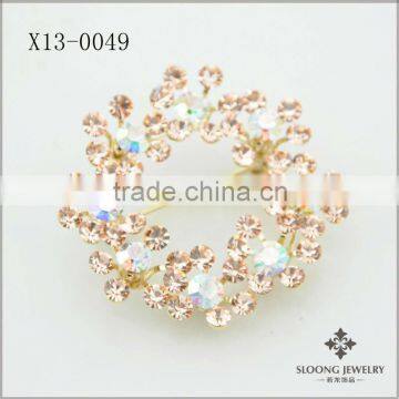 Hot-Selling Crystal Floral Hoop Brooch