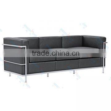 Le Corbusier LC2 Sofa photo-2