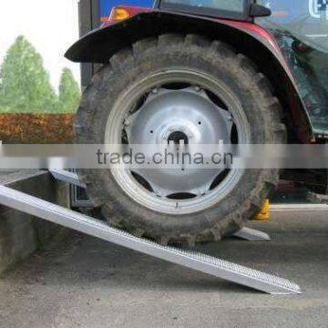 Heavy atv loading ramp